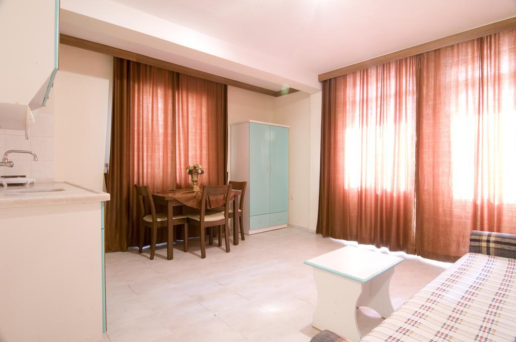 Altinbas Apart Hotel クシャダス 部屋 写真